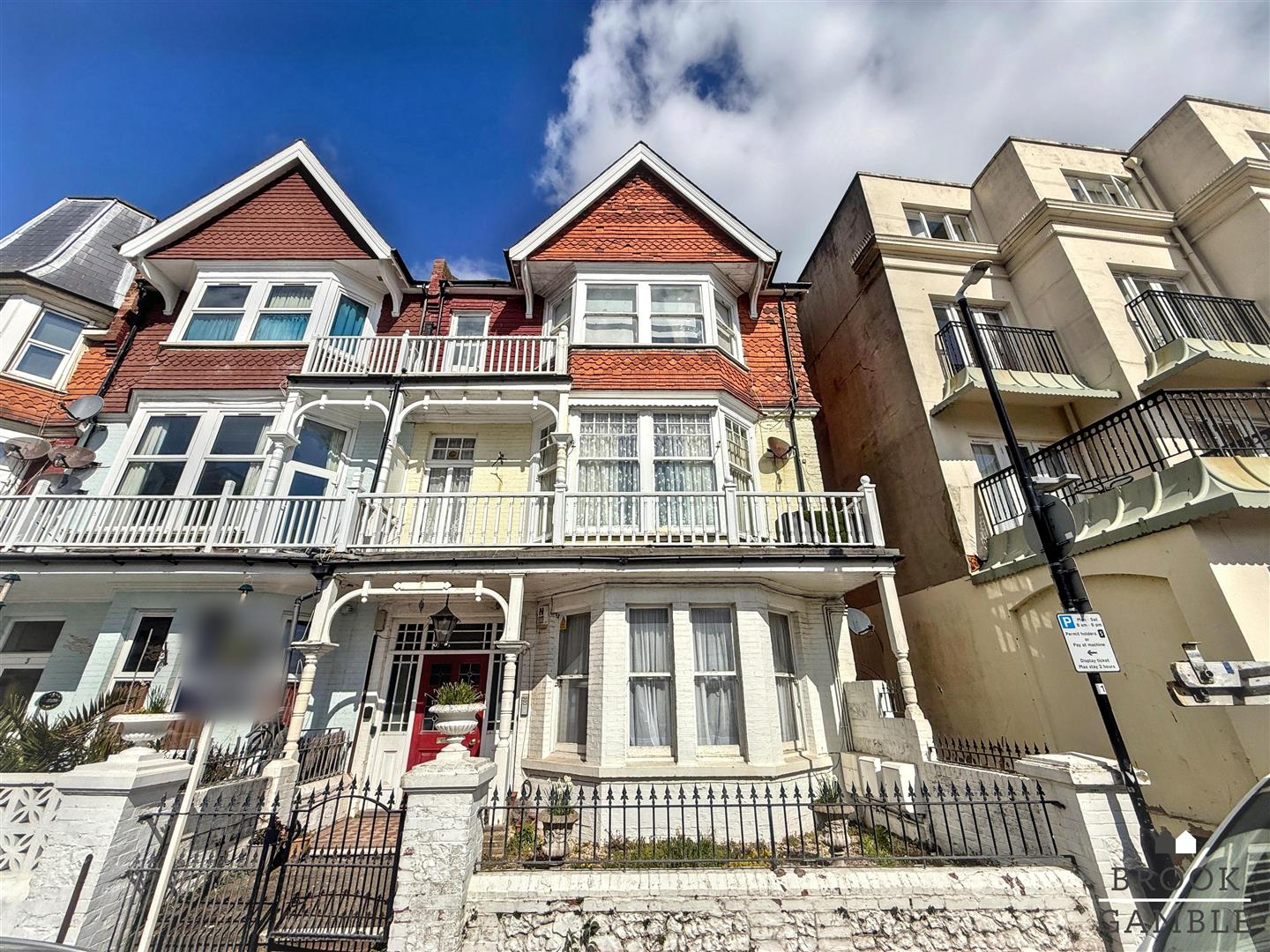 2 Bedroom Apartment - Conversion for Sale: £185,000. Elms Avenue in Eastbourne, East Sussex